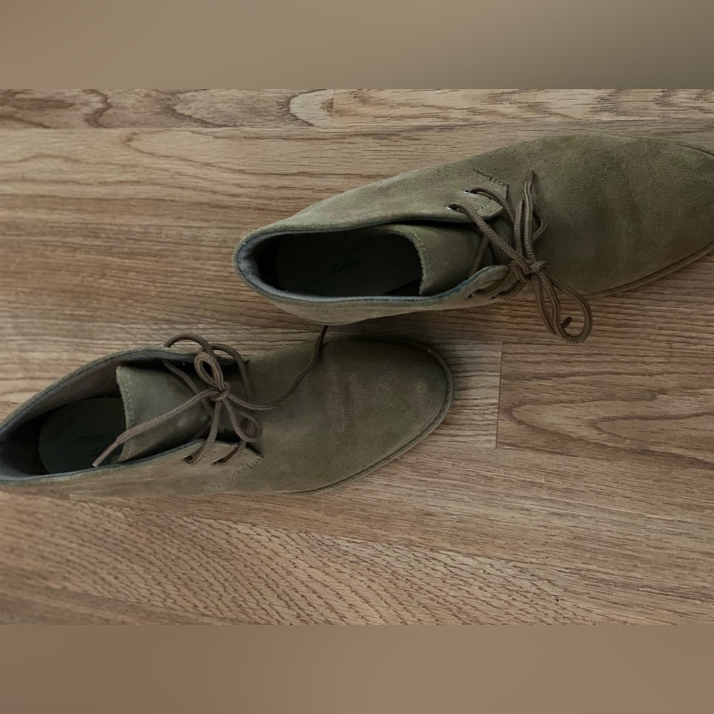 Womens Clarks booties size 8 - Picture 6 of 6